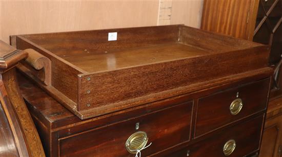 A mahogany two-handled drinks tray overall 88cm